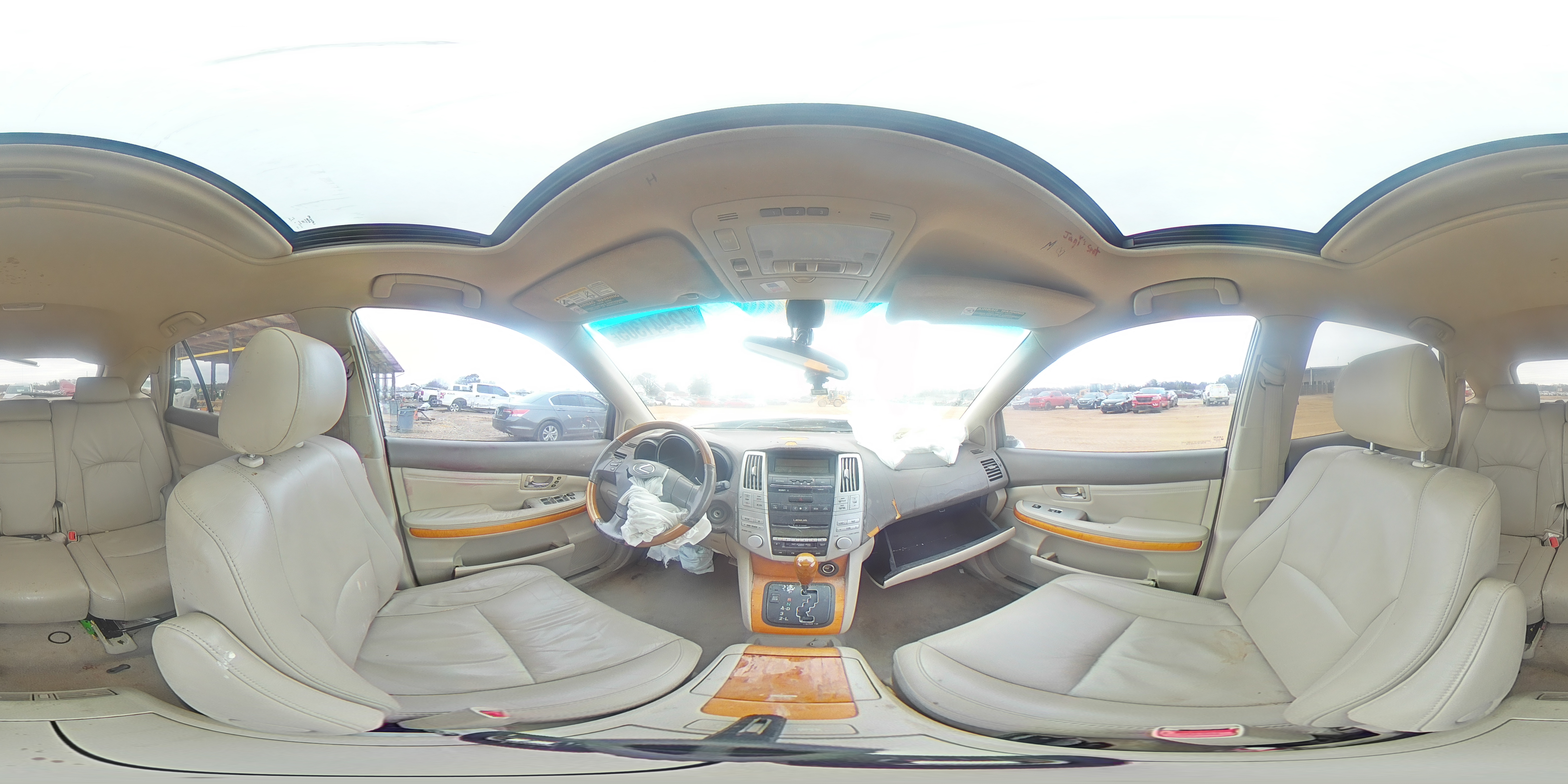 2005 Lexus RX - Image 14