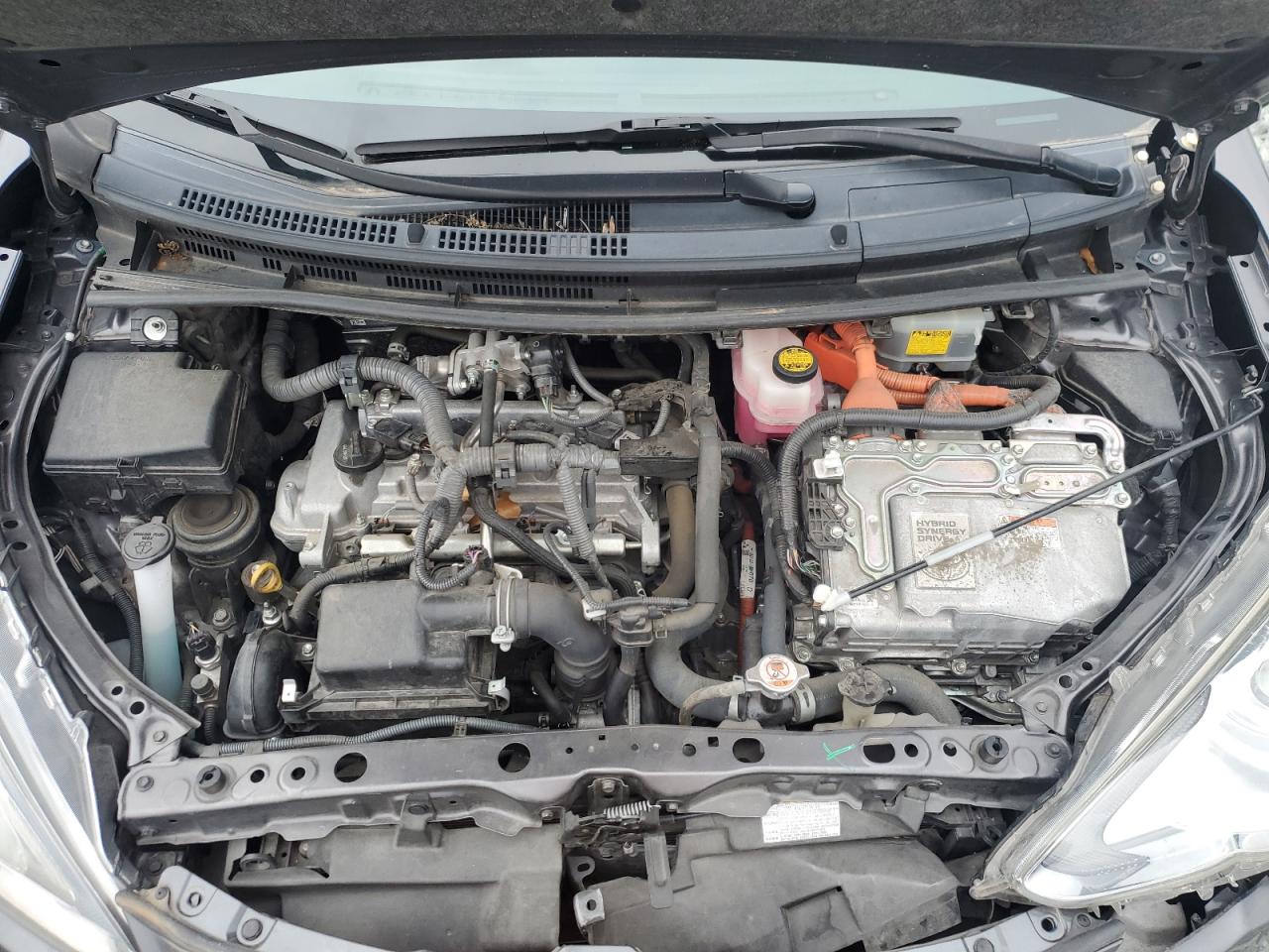 2016 Toyota Prius - Image 11