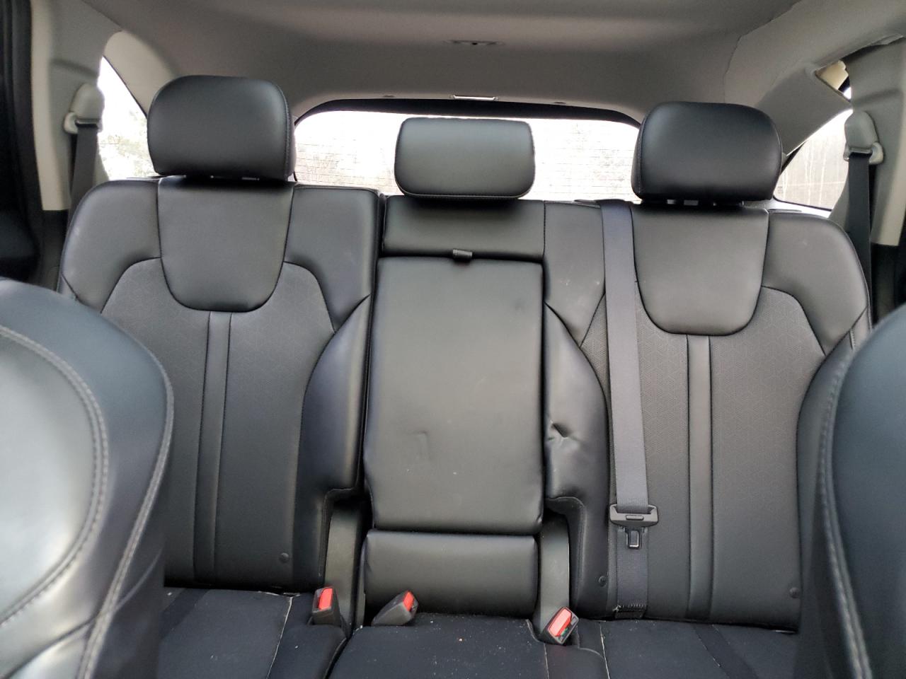 2023 Kia Sorento - Image 10