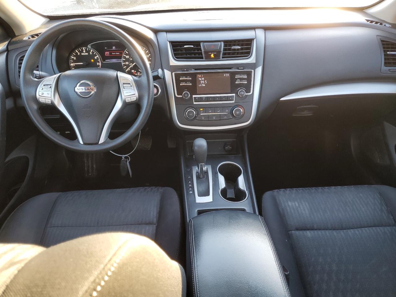 2017 Nissan Altima - Image 8