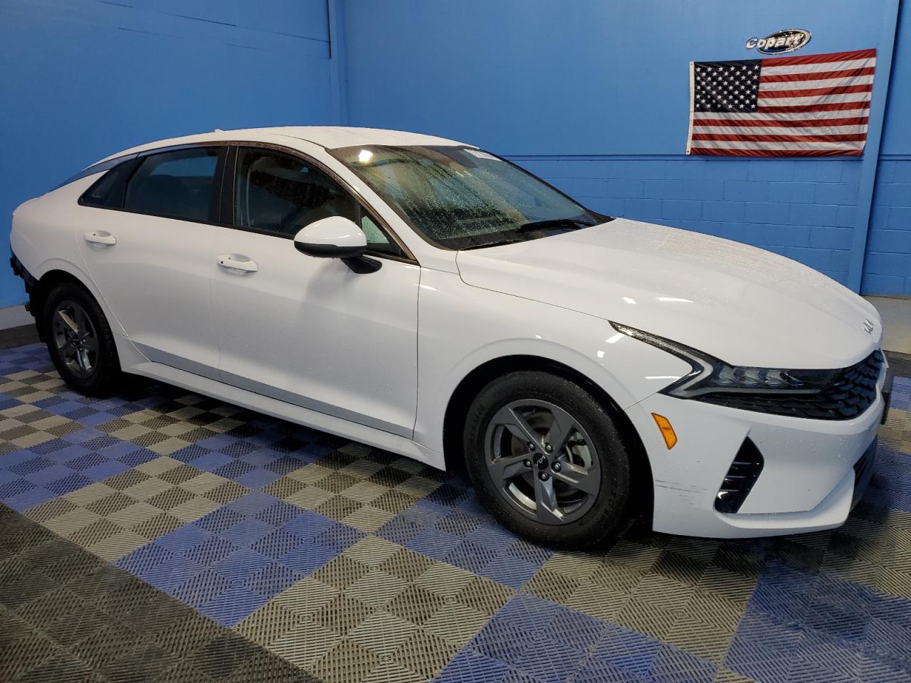 2023 Kia K5 - Image 4