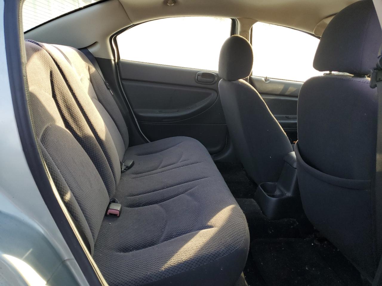 2006 Chrysler Sebring - Image 10
