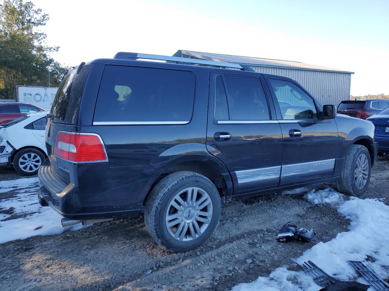 2010 Lincoln Navigator - Image 3