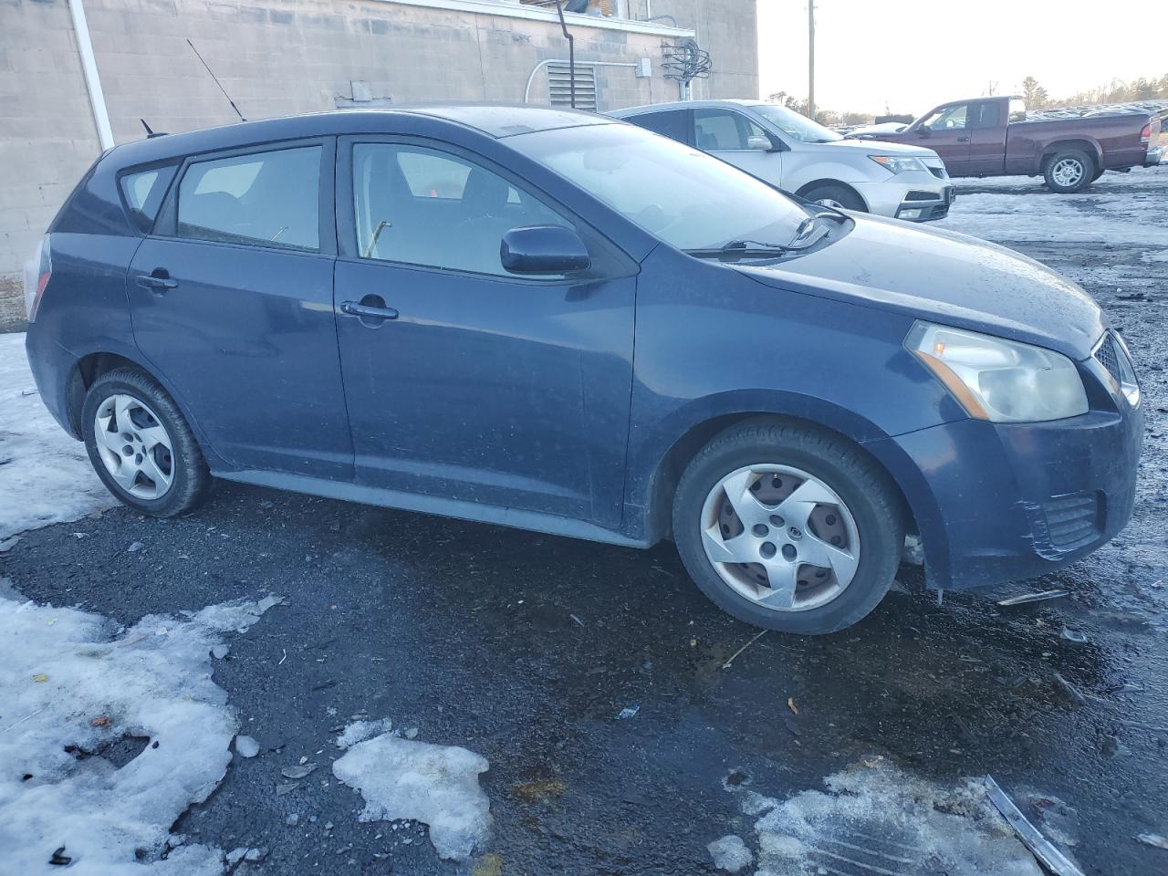2009 Pontiac Vibe - Image 4