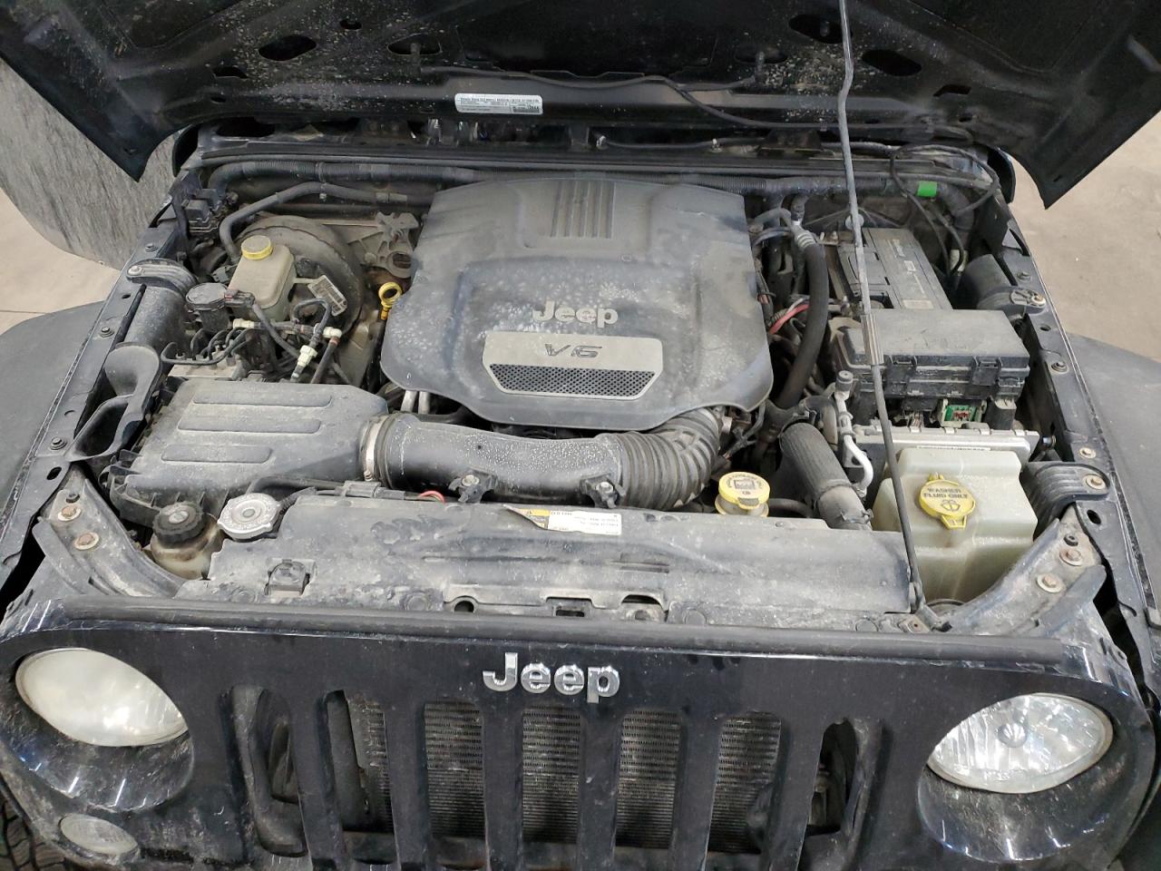 2015 Jeep Wrangler - Image 11