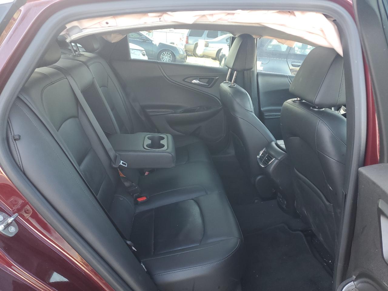 2016 Chevrolet Malibu - Image 10