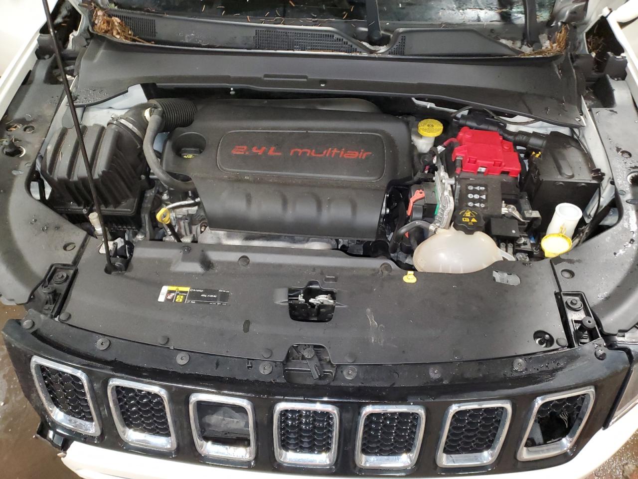 2019 Jeep Compass - Image 14