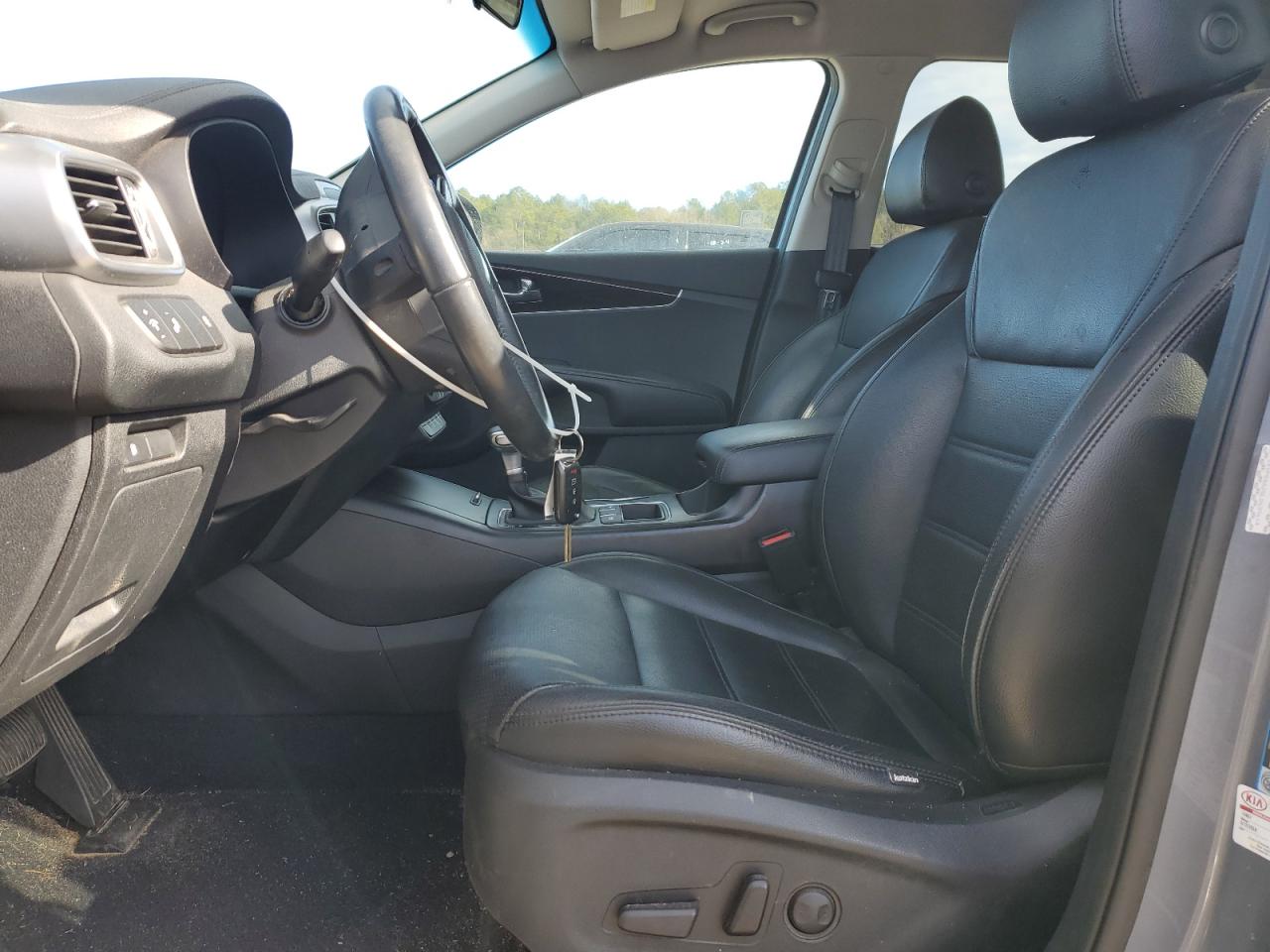 2020 Kia Sorento - Image 7