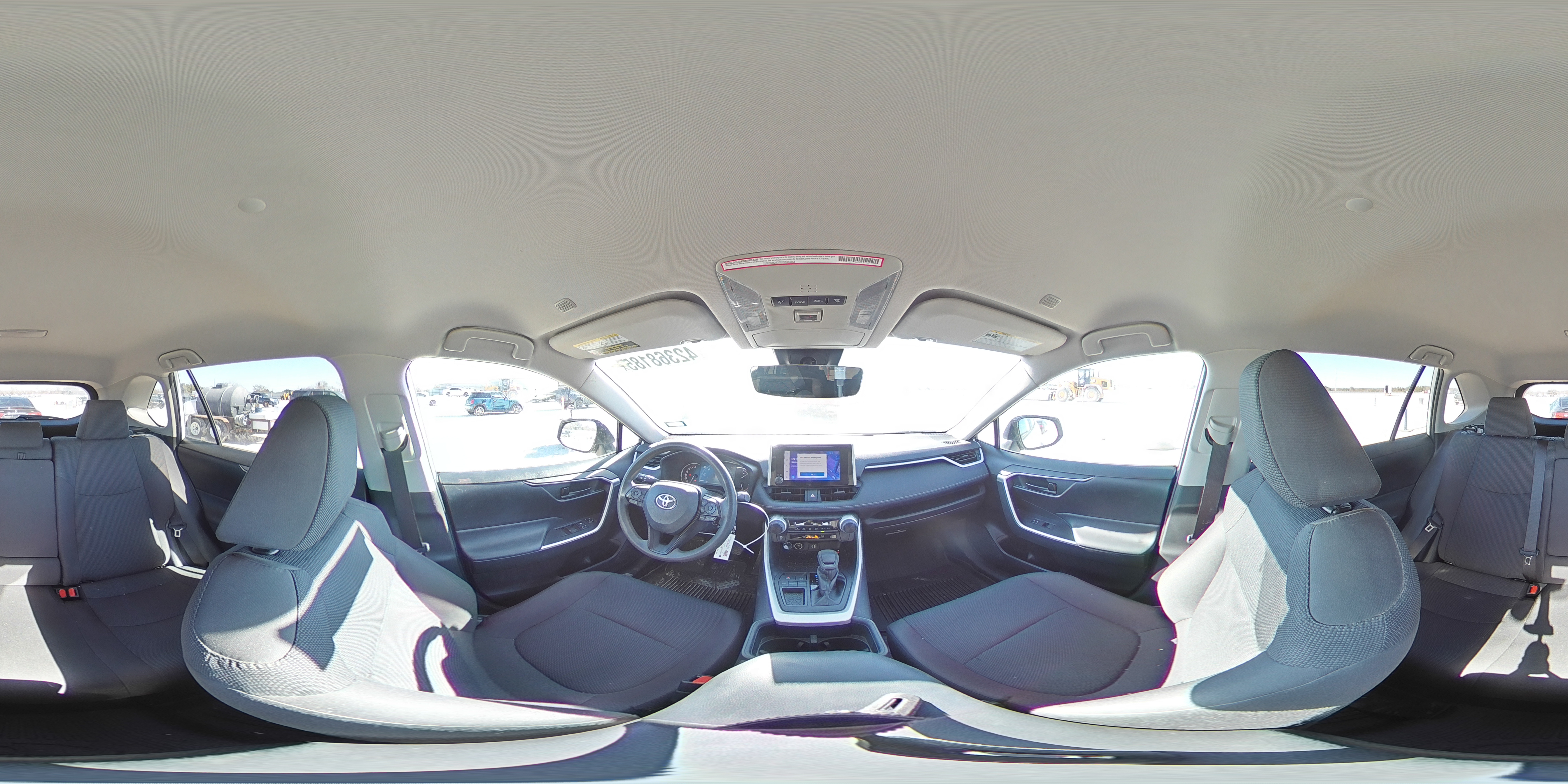 2023 Toyota RAV 4 - Image 13