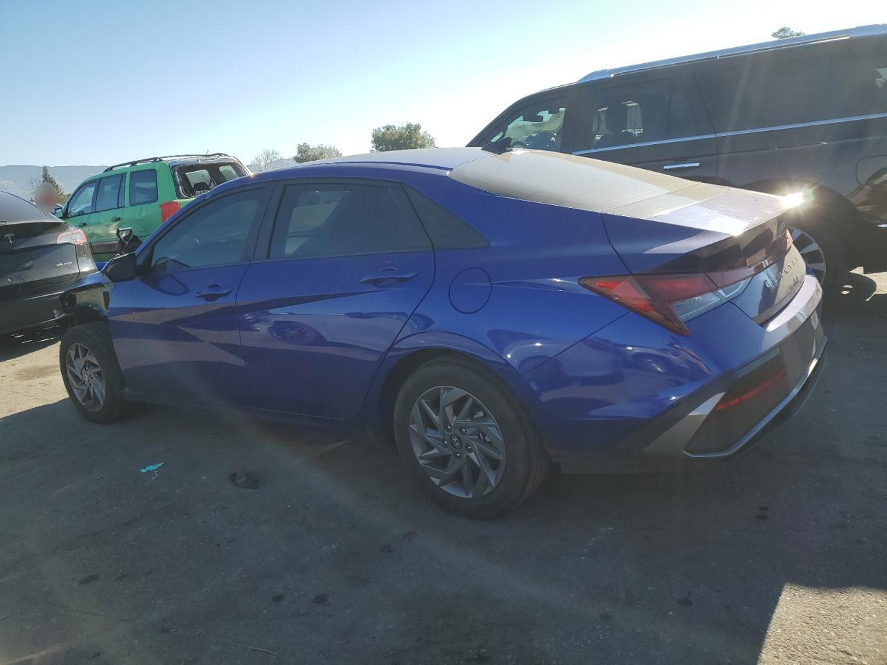 2024 Hyundai Elantra - Image 2