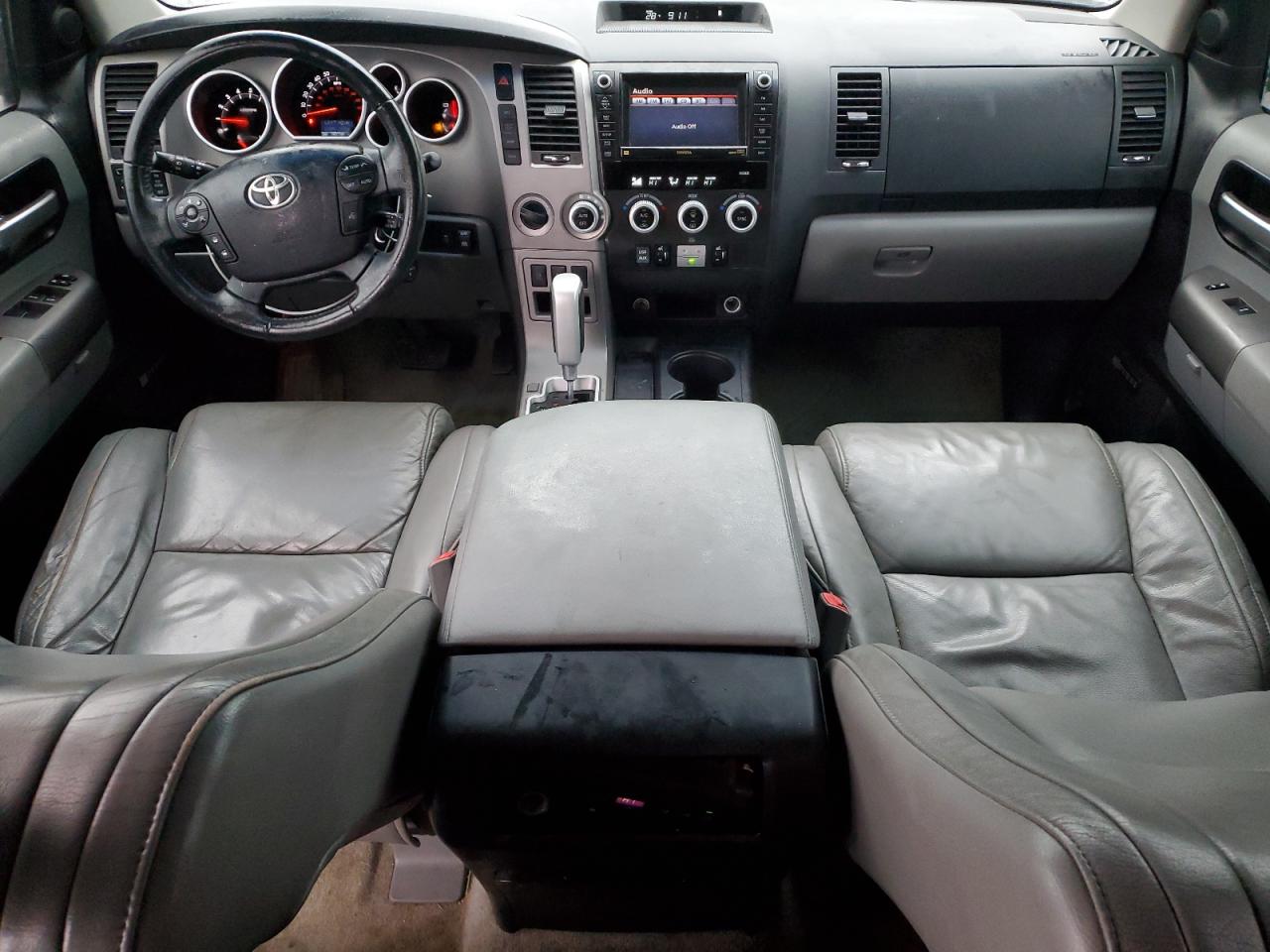 2010 Toyota Sequoia - Image 8
