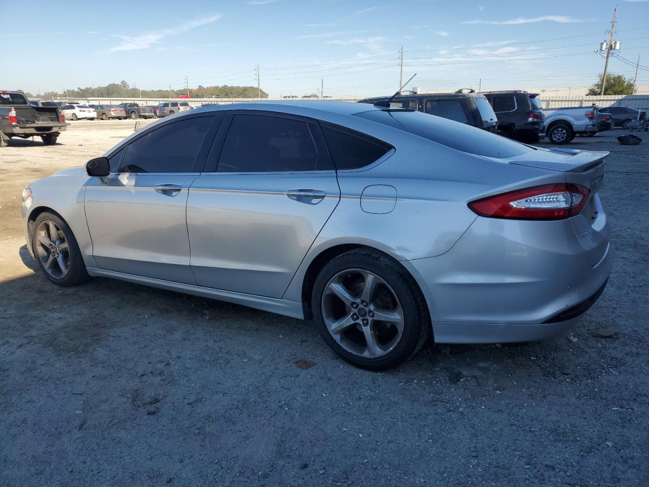 VIN 3FA6P0H74FR189936 2015 FORD FUSION no.2