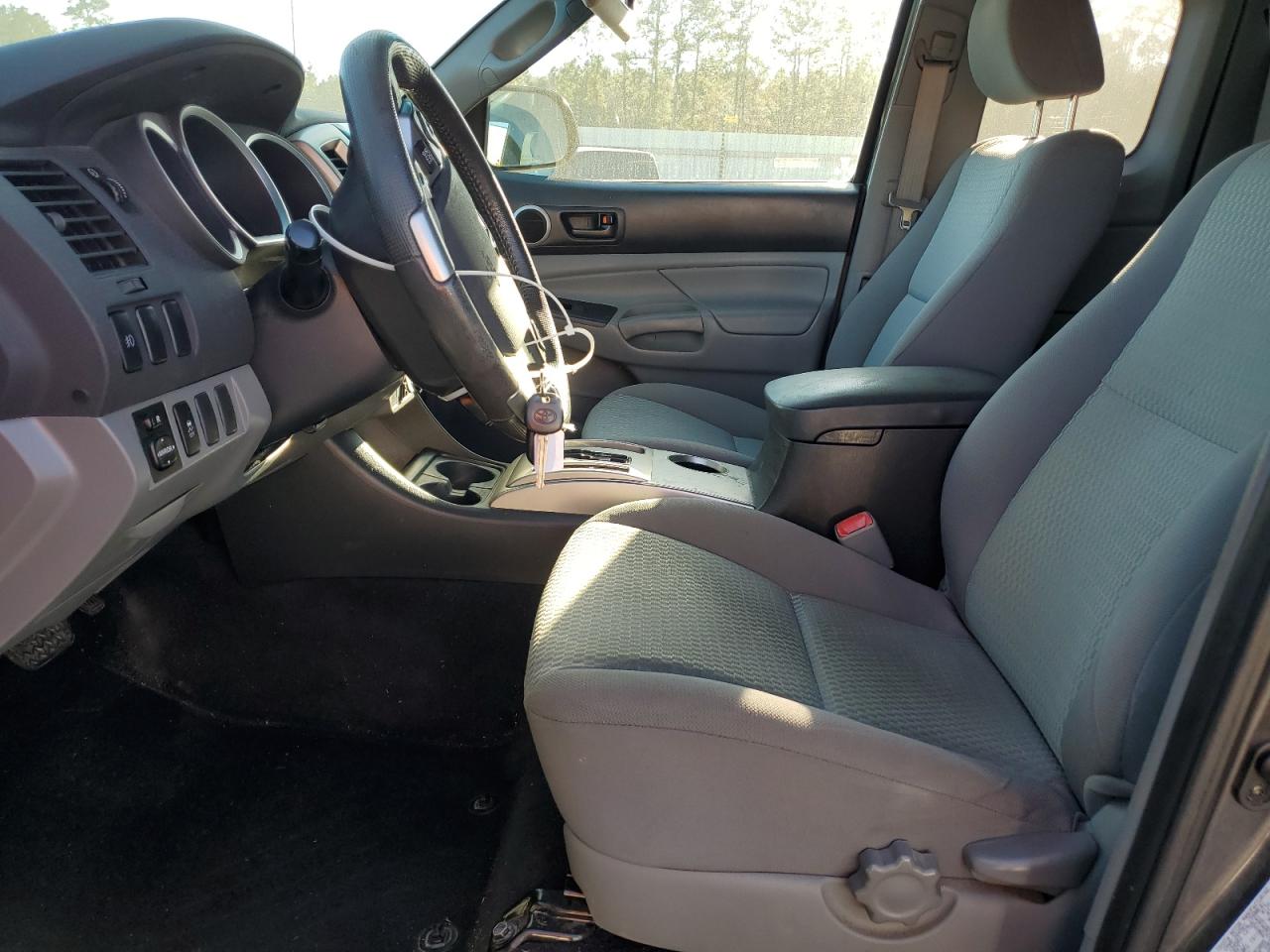 2014 Toyota Tacoma - Image 7
