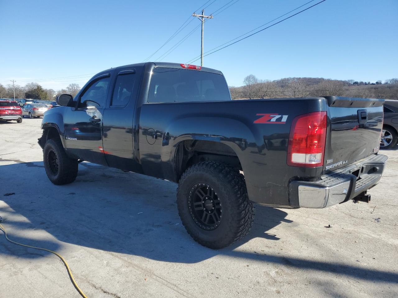 2009 GMC Sierra - Image 2