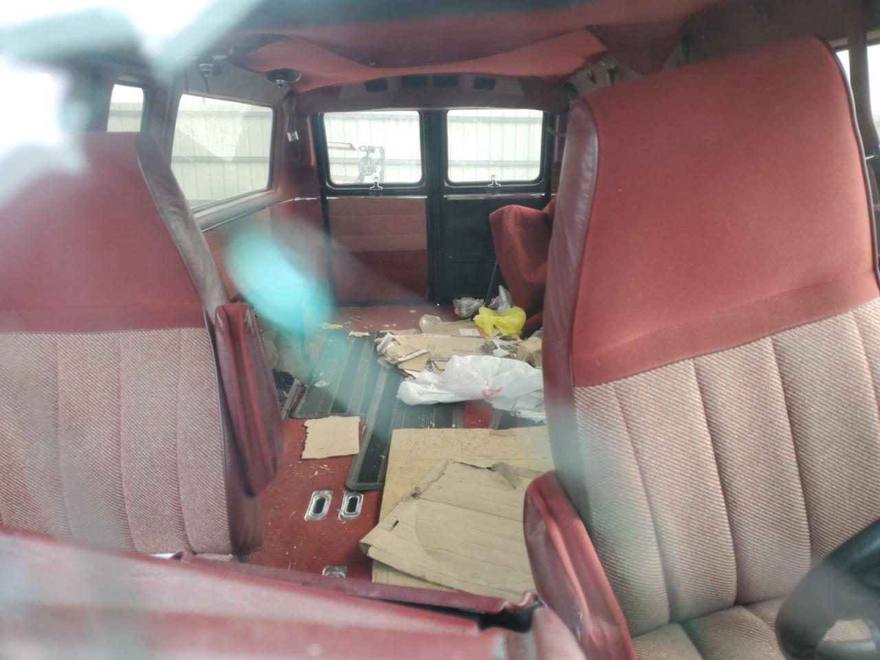 1994 Chevrolet Van - Image 10
