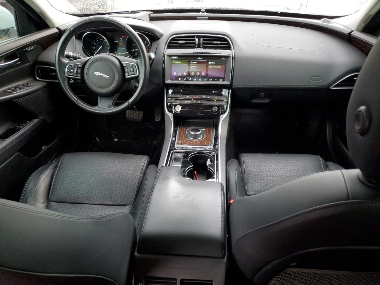 2017 Jaguar XE - Image 8