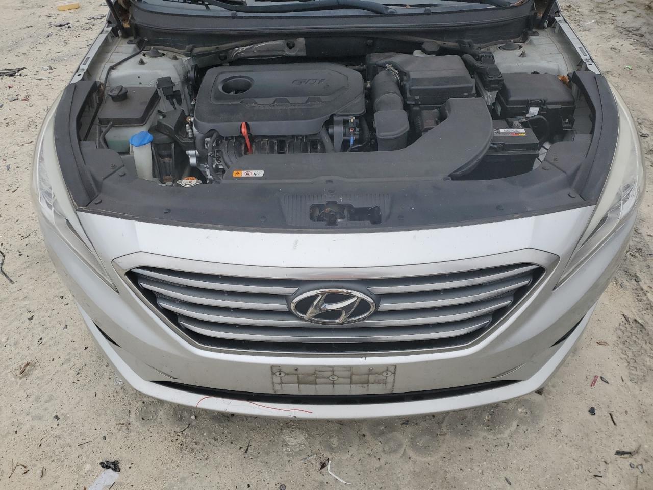 2016 Hyundai Sonata - Image 11
