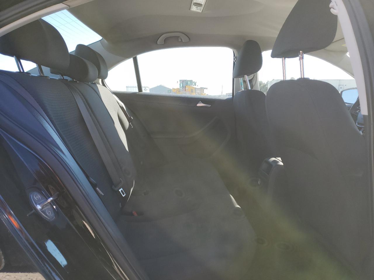 2016 Volkswagen Jetta - Image 10