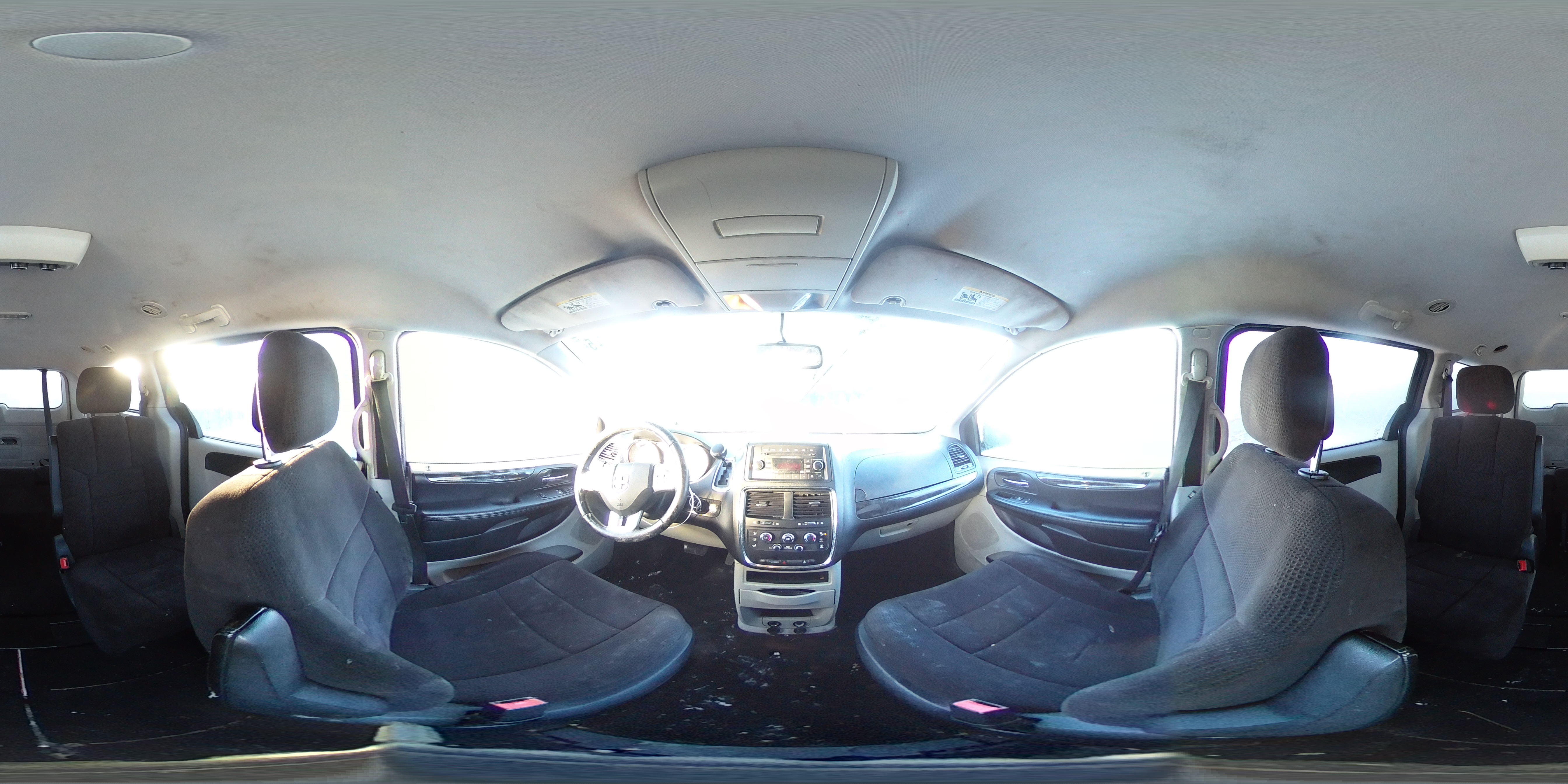 2013 Dodge Caravan - Image 16