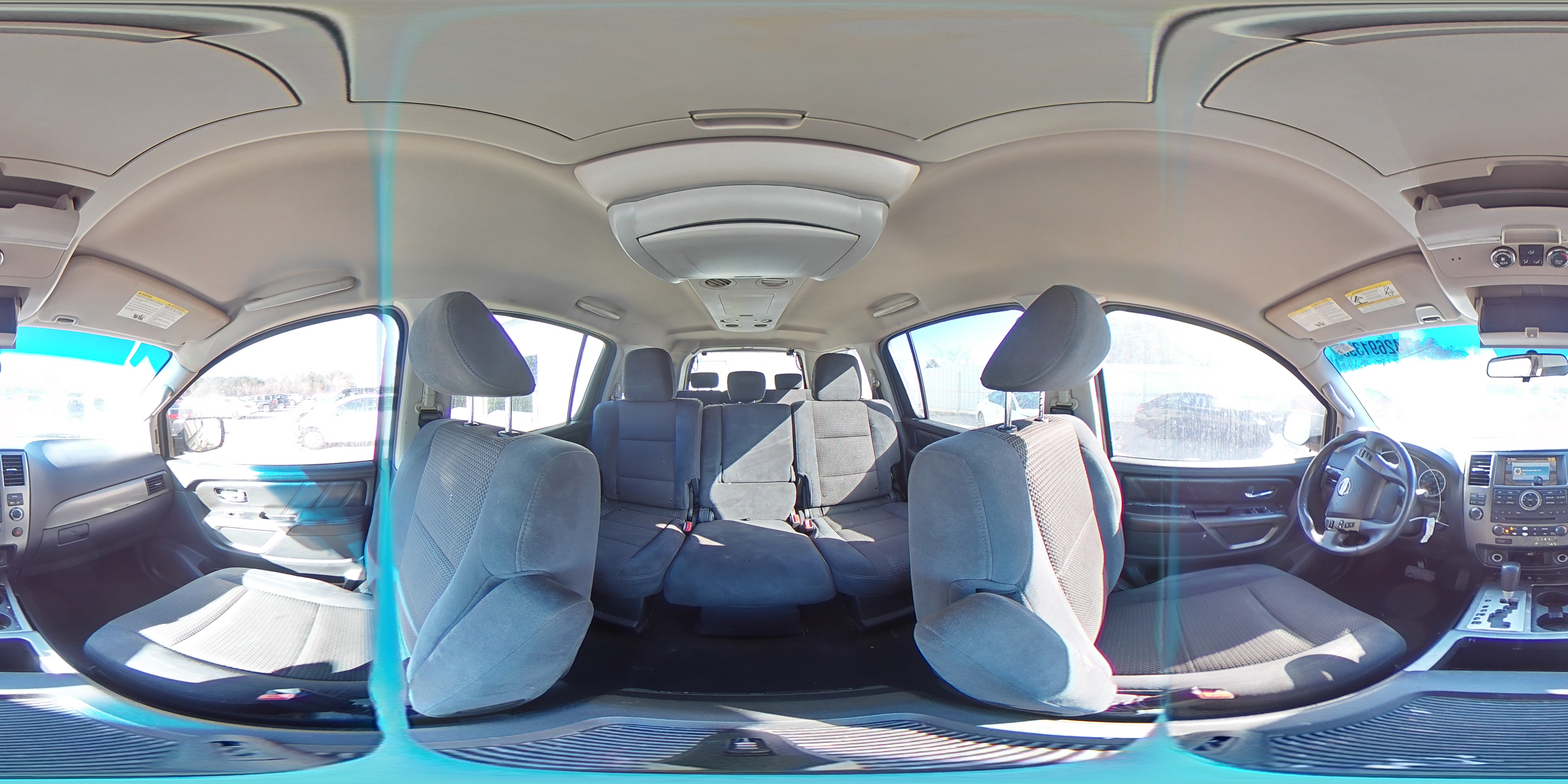 2015 Nissan Armada - Image 13