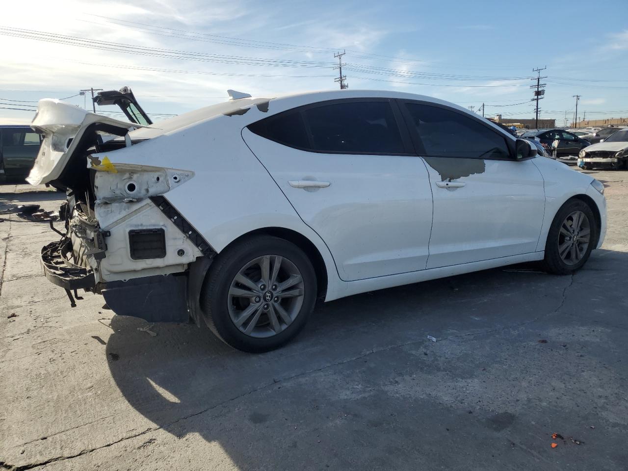 2017 Hyundai Elantra - Image 3
