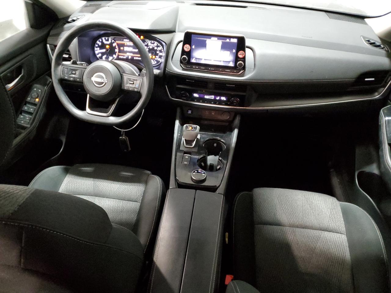 2024 Nissan Rogue - Image 8
