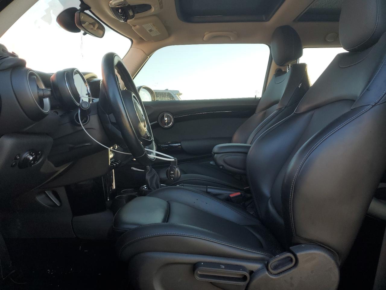 2015 MINI Cooper - Image 7