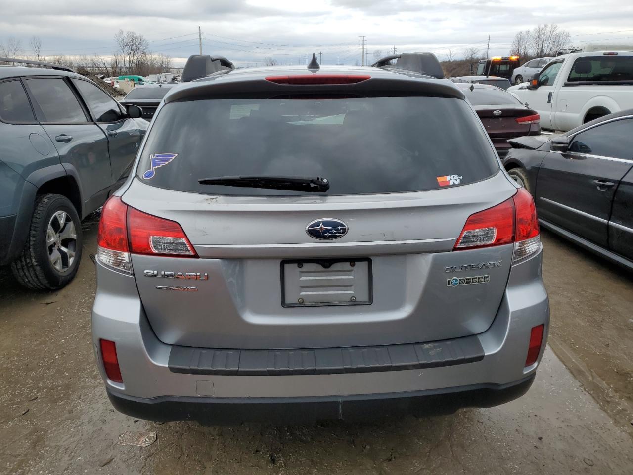 2011 Subaru Outback - Image 6