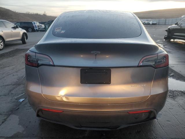  TESLA MODEL Y 2024 Szary