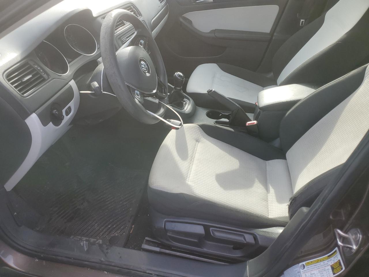 2015 Volkswagen Jetta - Image 7