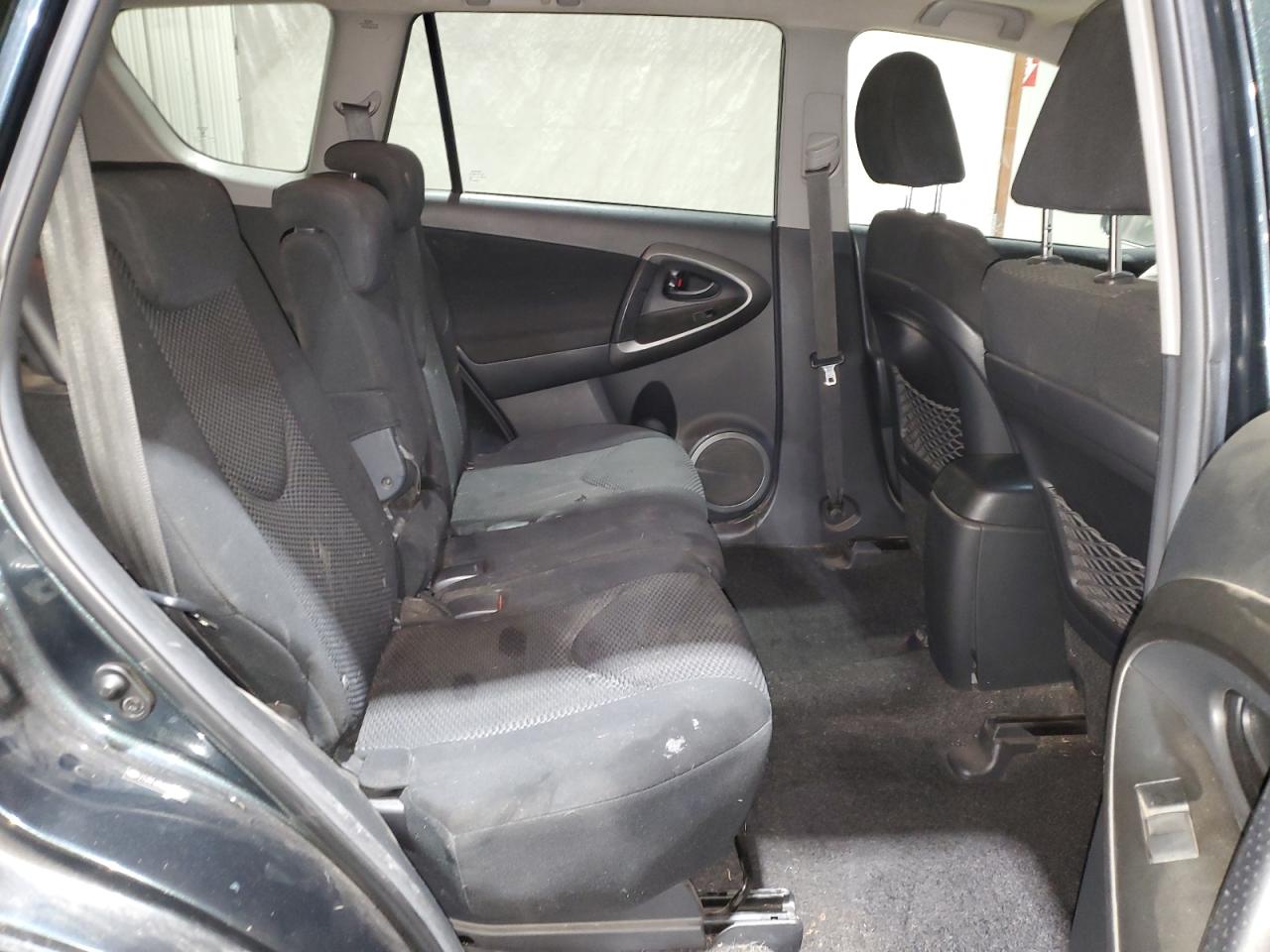 2010 Toyota RAV 4 - Image 11
