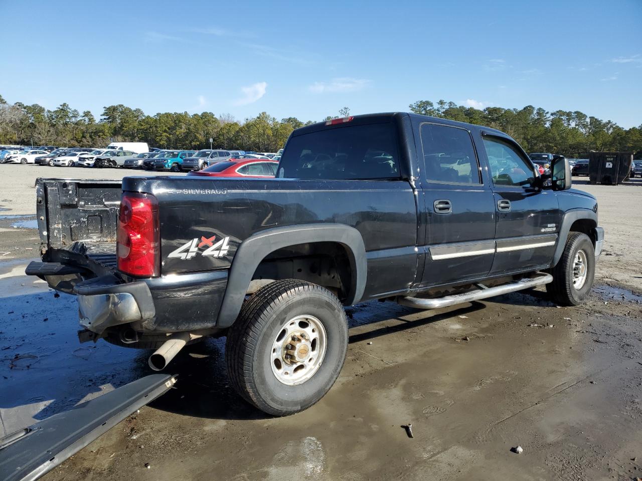 2007 Chevrolet Silverado - Image 3