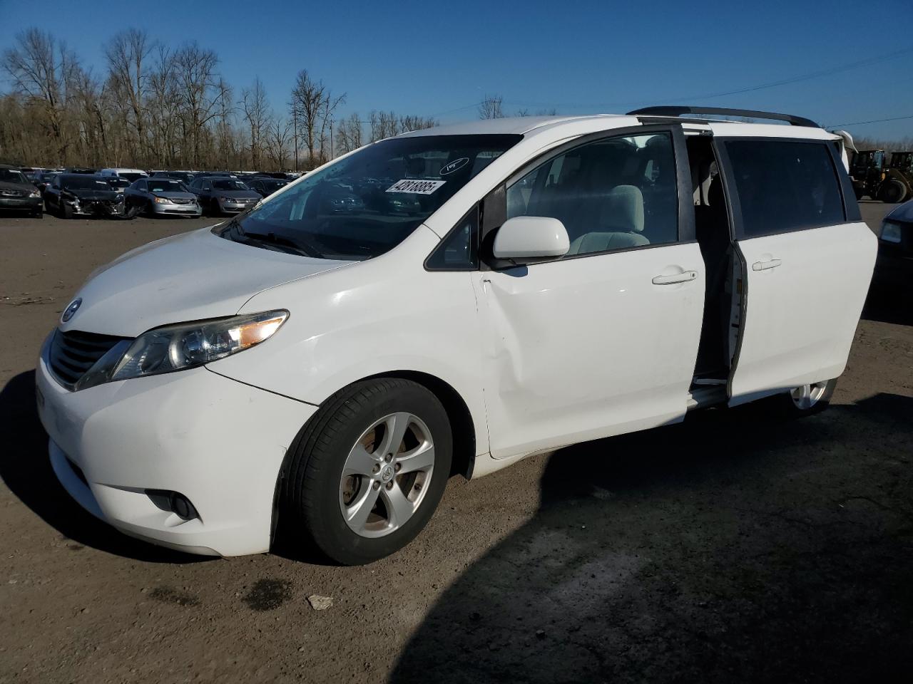 2013 Toyota Sienna - Image 1