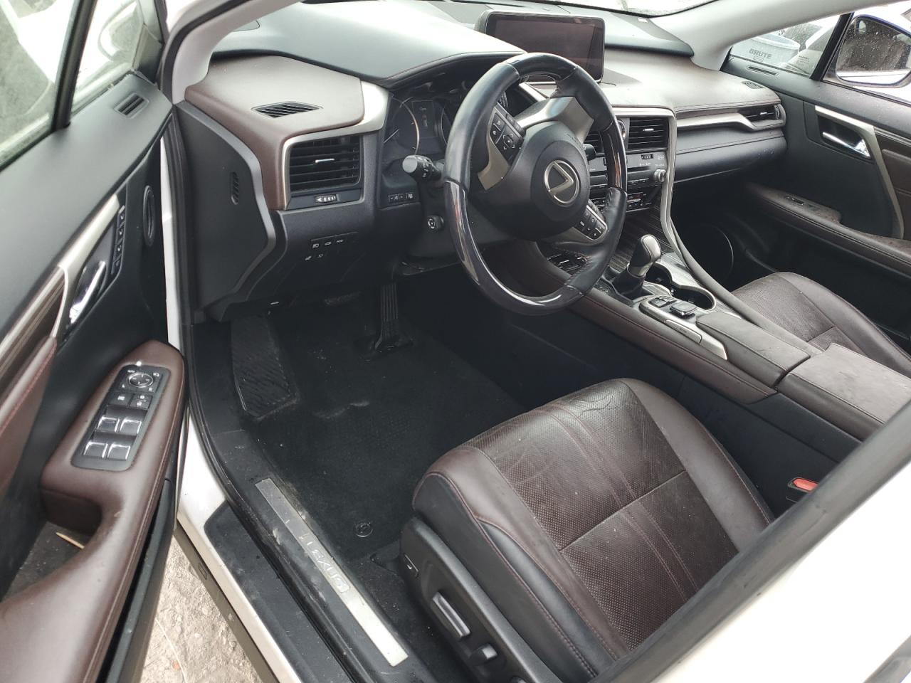 2017 Lexus RX - Image 8