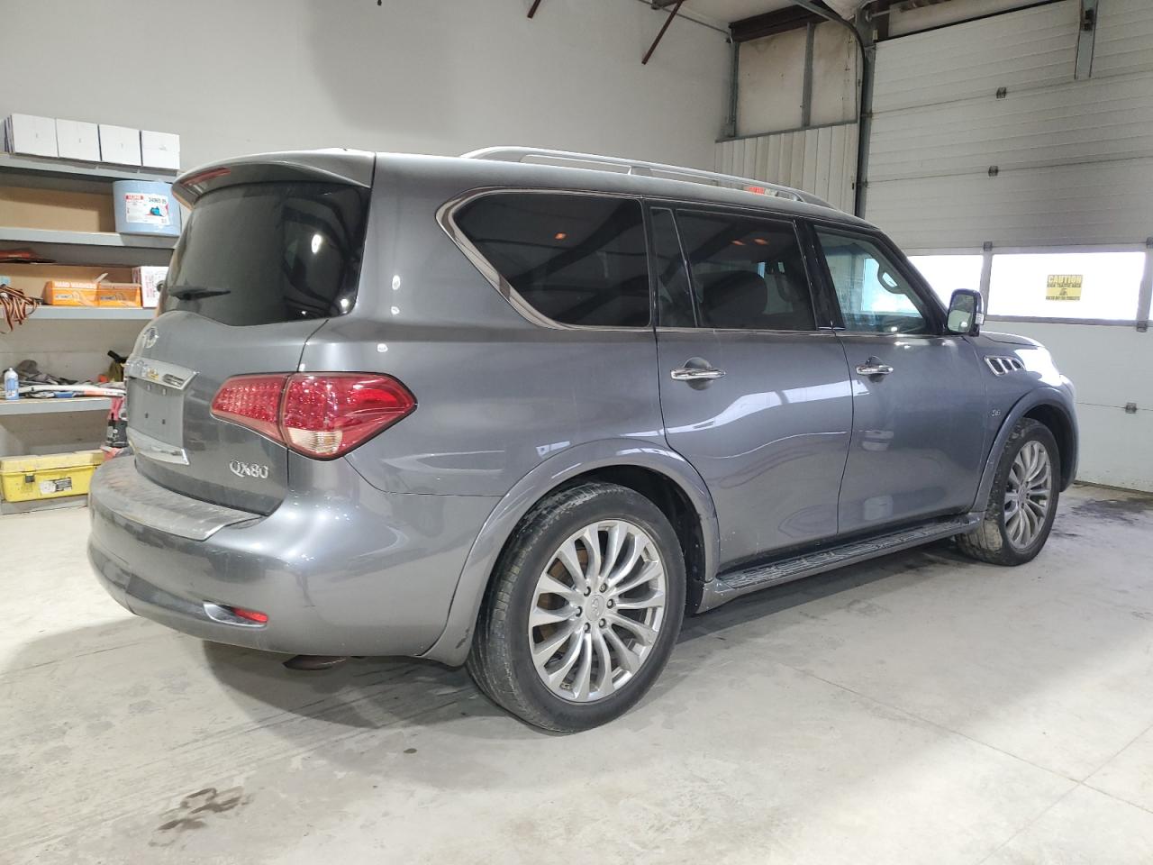 2015 Infiniti QX80 - Image 3