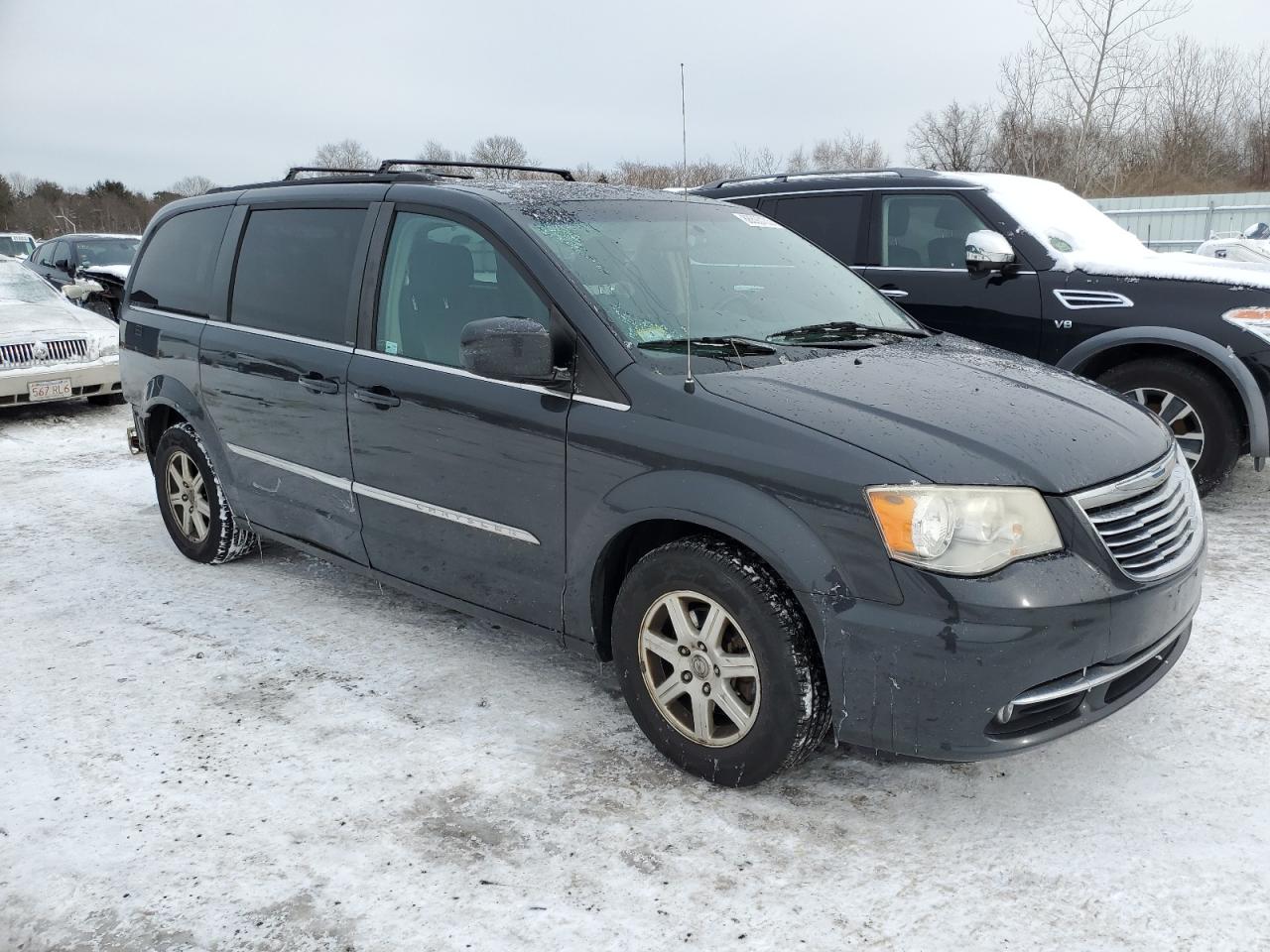 2012 Chrysler Town & Country - Image 4