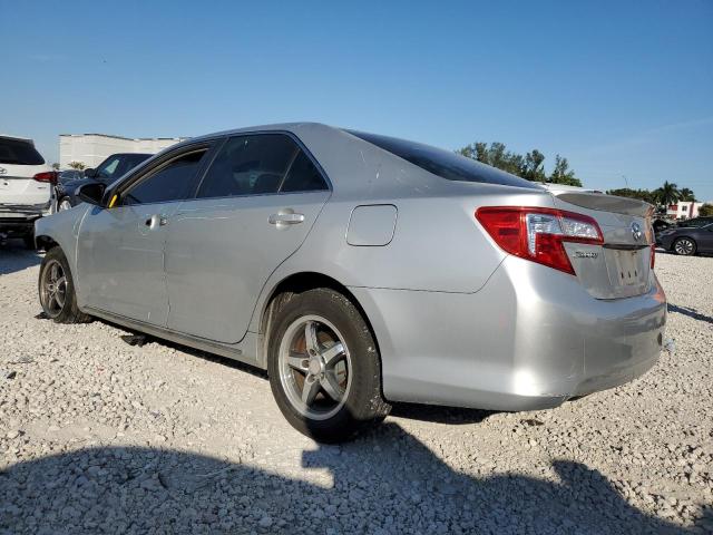  TOYOTA CAMRY 2012 Srebrny