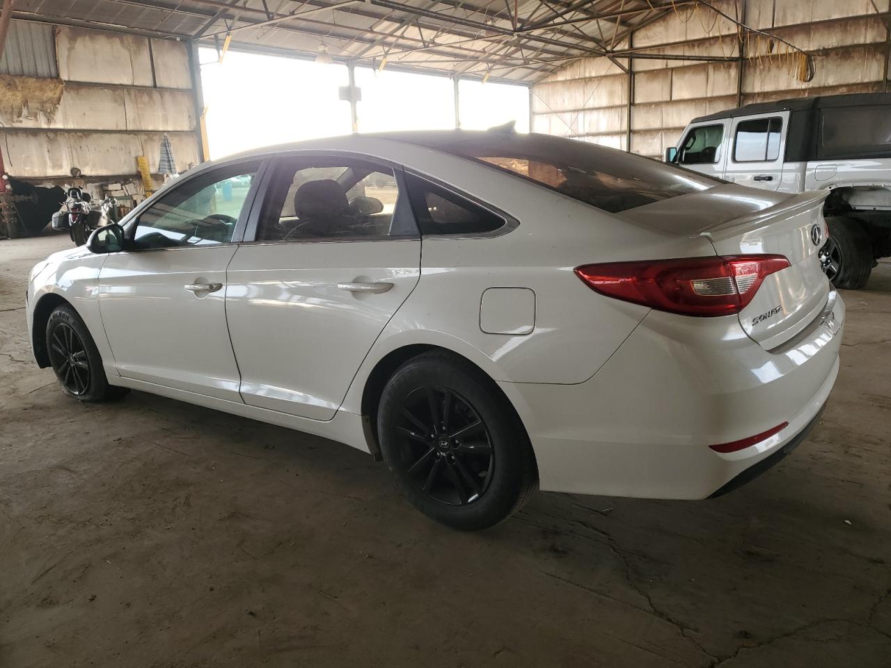 2015 Hyundai Sonata - Image 2