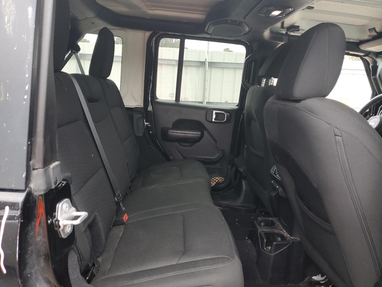 2018 Jeep Wrangler - Image 10