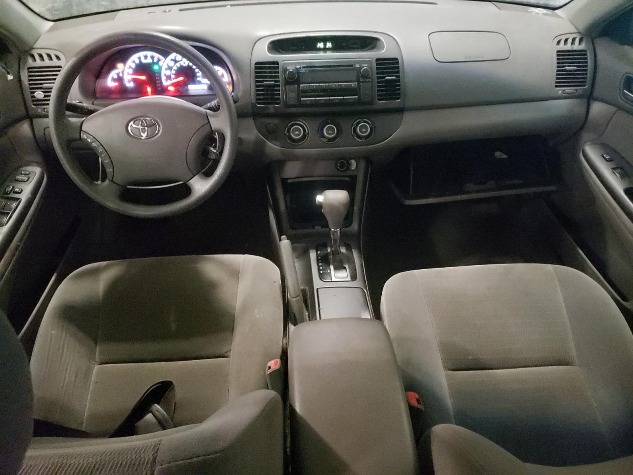 2005 Toyota Camry - Image 8