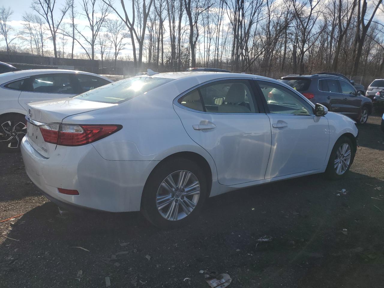 VIN JTHBK1GGXE2137338 2014 LEXUS ES350 no.3