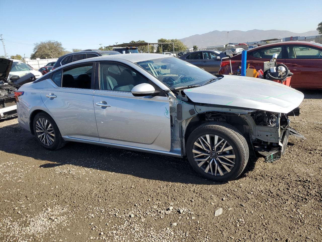 VIN 1N4BL4DV4PN401616 2023 NISSAN ALTIMA no.4