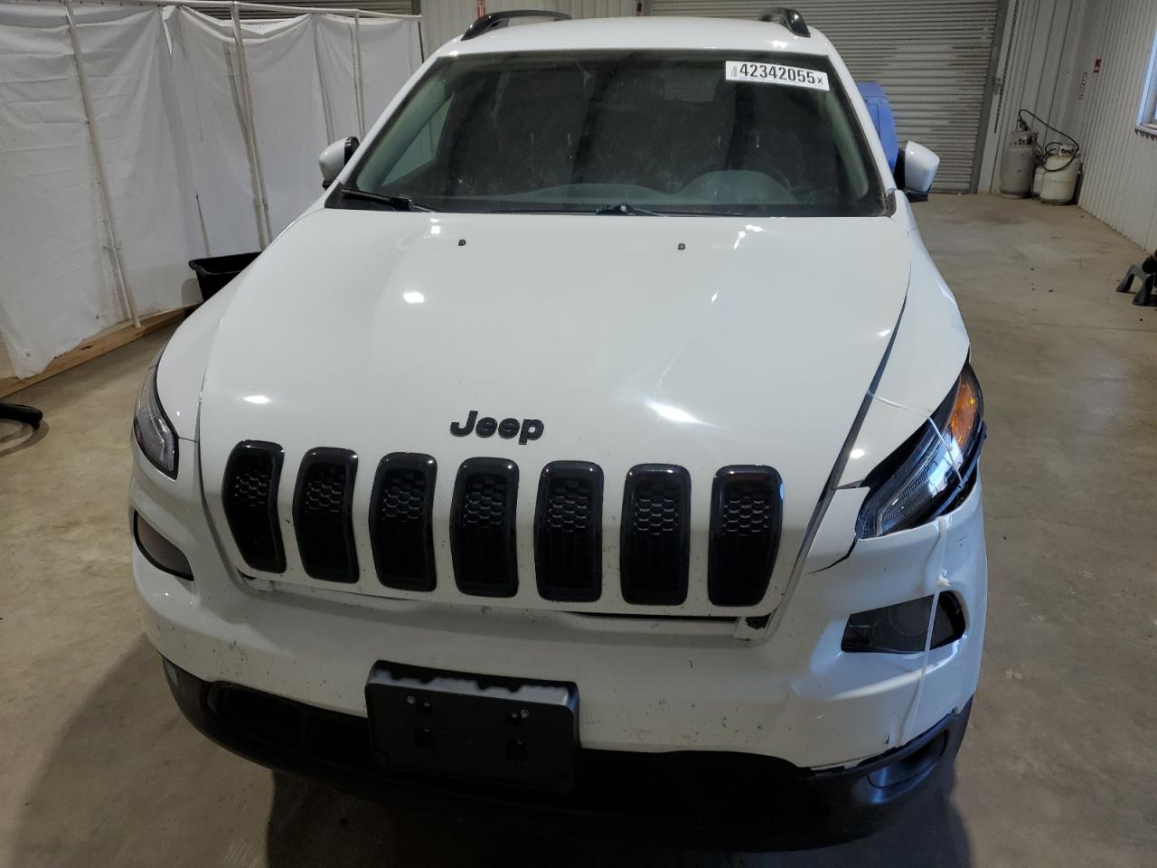 2016 Jeep Grand Cherokee - Image 5