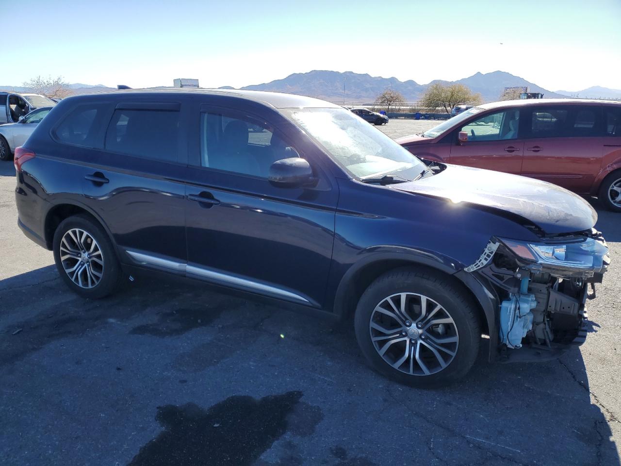 2018 Mitsubishi Outlander - Image 4