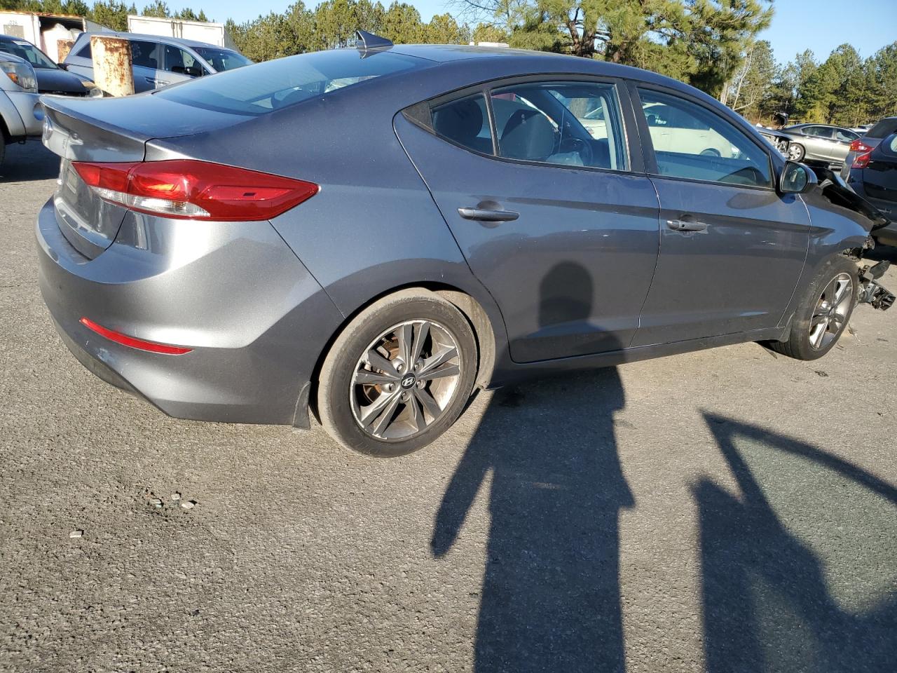 2018 Hyundai Elantra - Image 3