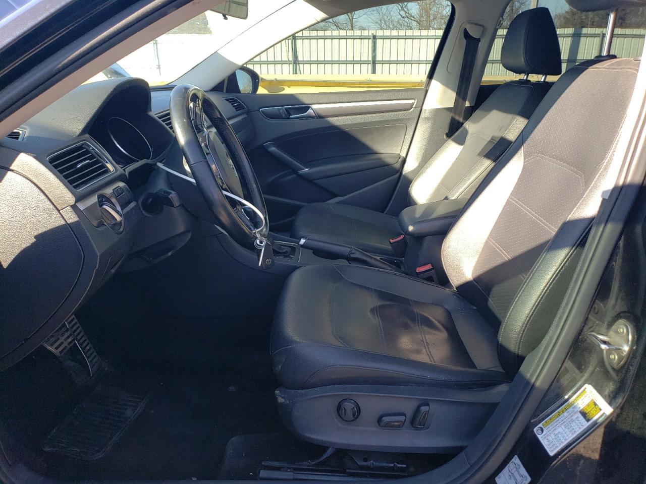 2018 Volkswagen Passat - Image 7