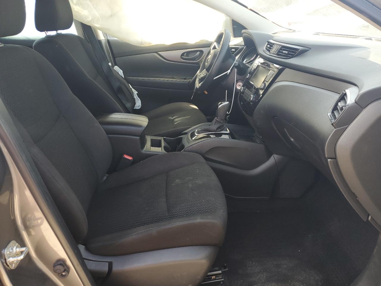 2020 Nissan Rogue - Image 7