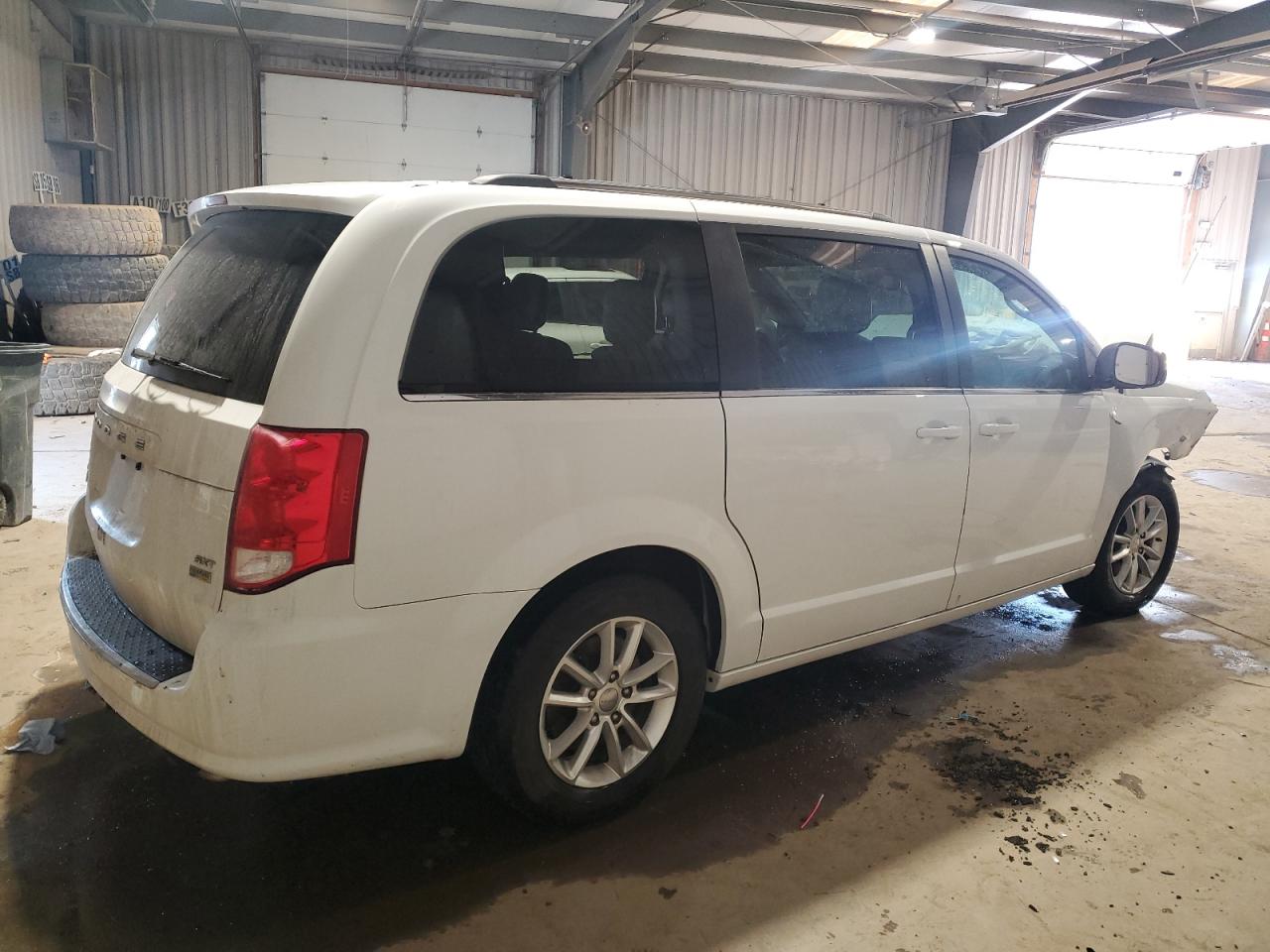 2019 Dodge Caravan - Image 3