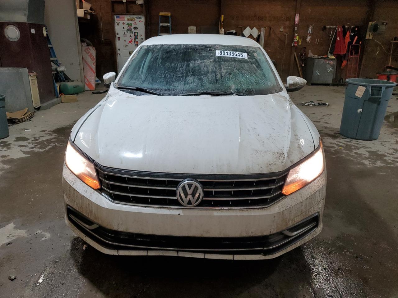 2016 Volkswagen Passat - Image 5
