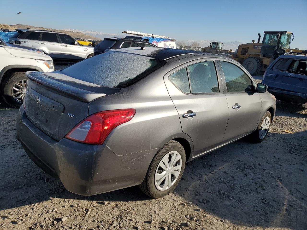 2018 Nissan Versa - Image 3